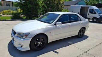 Lexus IS200