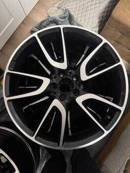 Predam Mercedes kolesa R20