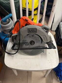 Black+Decker Kotúčová píla CS1250L