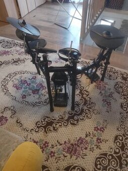Elektrické bicie Roland 11