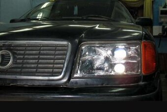 Sklá svetiel Audi 100 S4/C4
