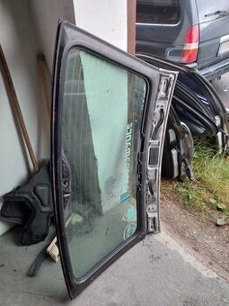 E39 kufor okno