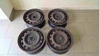 Predám 4ks 15" plechových diskov na Mazdu 3