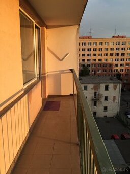 dám do nájmu 1 i. byt alebo neprechodnú izbu len študentkám