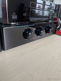 Musical Fidelity A1000 Pegasus Trida A