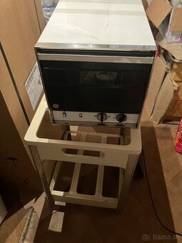 Predám elektrickú rúru a chladničku