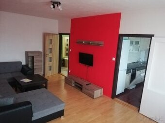 Prenájom veľkého 2-izbového bytu – 70 m² s balkónom - 1