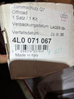 AUDI Q7 SADA LIST NARAZNIKA 4L0071067
