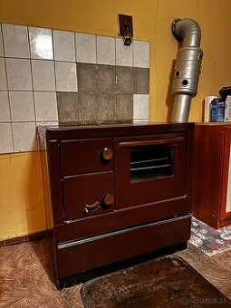 Sporak na tuhe palivo