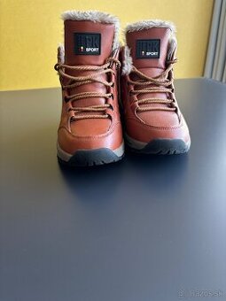 Predám zateplenú zimnú pánsku obuv, EU veľkosť 41