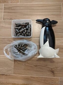 Retro Sódobar sódovač výrobník sódy Tučniak + bombicky