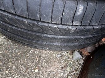 255/45r20