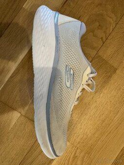 Topanky zn. Skechers