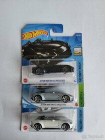 Aston Martin V12 Speedster Biely/strieborný/čierny
