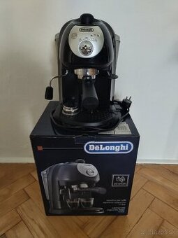 De'Longhi pákový espresso kávovar