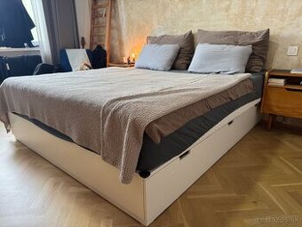 Predam posteľ Ikea 180cm