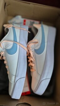 Botasky  nike41ka