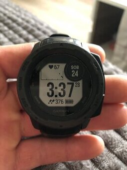 GARMIN INSTINCT