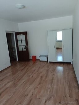 1 izbovy byt(38m) od 1.8