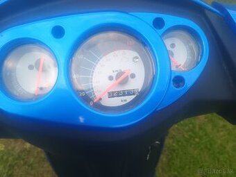 Skúter Jonway Trevis 125