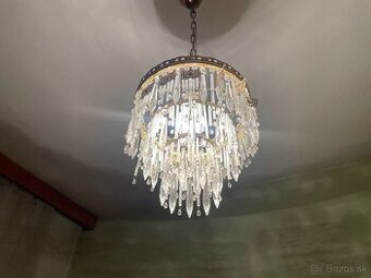 Starozitny kristalovy luster