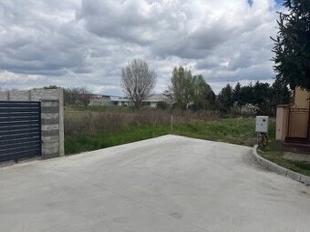POZEMOK na stavbu RD v Gáni, okr. Galanta