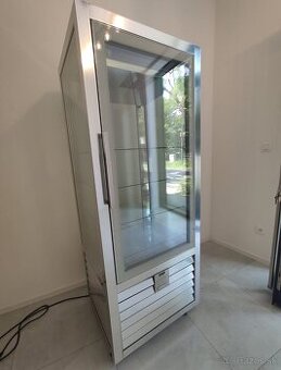 Panoramatická chladiaca a mraziaca vitrína Silfer