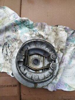 Brzdový štít ČZ 250/455- zadný