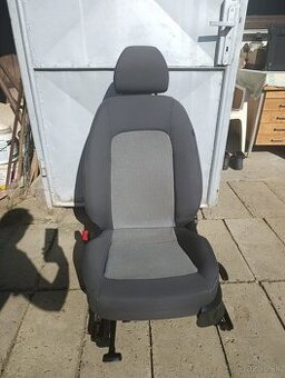 Autosedačka šoférová