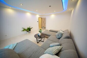 Na predaj 3 izbový byt (77 m²) na 12. p. – KVP, ZOMBOVA