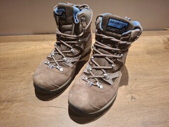 Turistická dámska obuv