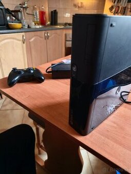 Xbox 360 E 500 GB