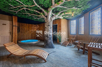 Zabehnutý penzión s reštauráciou, wellnessom a bytom pre maj