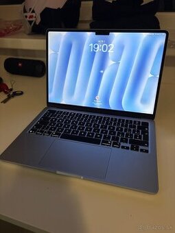 Macbook Air 13’, M4, 16 ram, 256GB pamäť