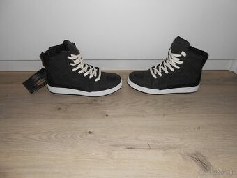 Predam nove moto topanky znacky HELD MARICK WP o velkosti EU