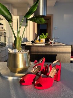 Luxusné červené sandále Prada Top stav / Originál