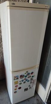 Kombinovaná chladnička s mrazničkou Calex.