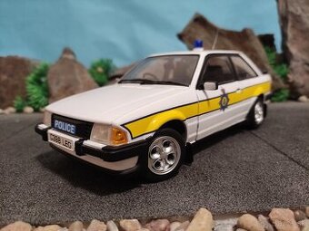 prodám model 1:18 FORD Escort XR3i