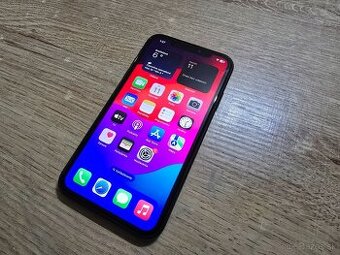 Iphone xr 64gb plnefunkcny ma len skrabance na displeji od p