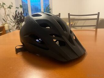 MTB Cyklistická Prilba GIRO Fixture