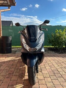 🛵 Honda PCX 125 (r.v. 2023) – 1. majiteľ, len 4 800 km, ako