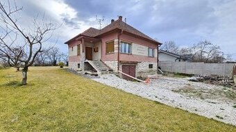 4 IZB ROD.DOM S VEĽKÝM POZEMKOM - MALÝ MADARAS, TOMÁŠOV, SEN