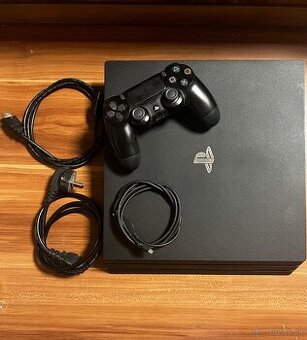 Na predaj: PlayStation 4 Pro 1TB + 1 ovládač
