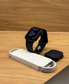 REZERVOVANE Apple Watch 10 42mm Jet Black - neaktivované