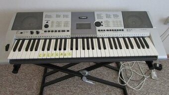 Klavesy Yamaha