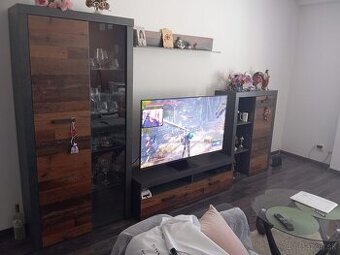 Predávam obývaciu stenu.