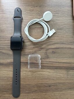 Apple watch Series 3 - 42mm, na náhradné diely