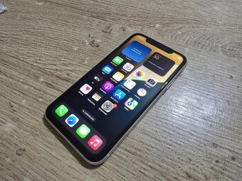 Iphone XR 128gb plnefunkcne v super stave telefon s nabijaci