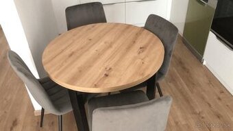 Jedalensky stol + 4 stolicky