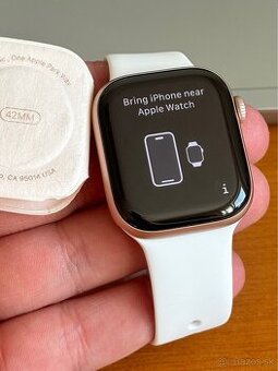 Apple Watch 11 42mm Rose Gold - neaktivované, nové